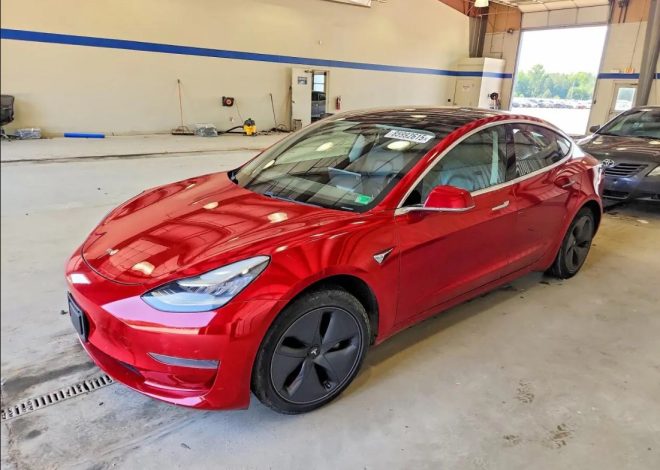 Розмитнення Tesla з США: як розрахувати вартість авто